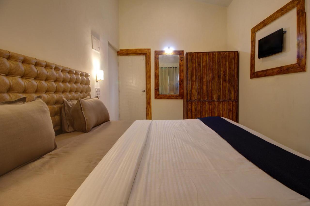 Grand Royale Palms Benaulim Hotel Bagian luar foto